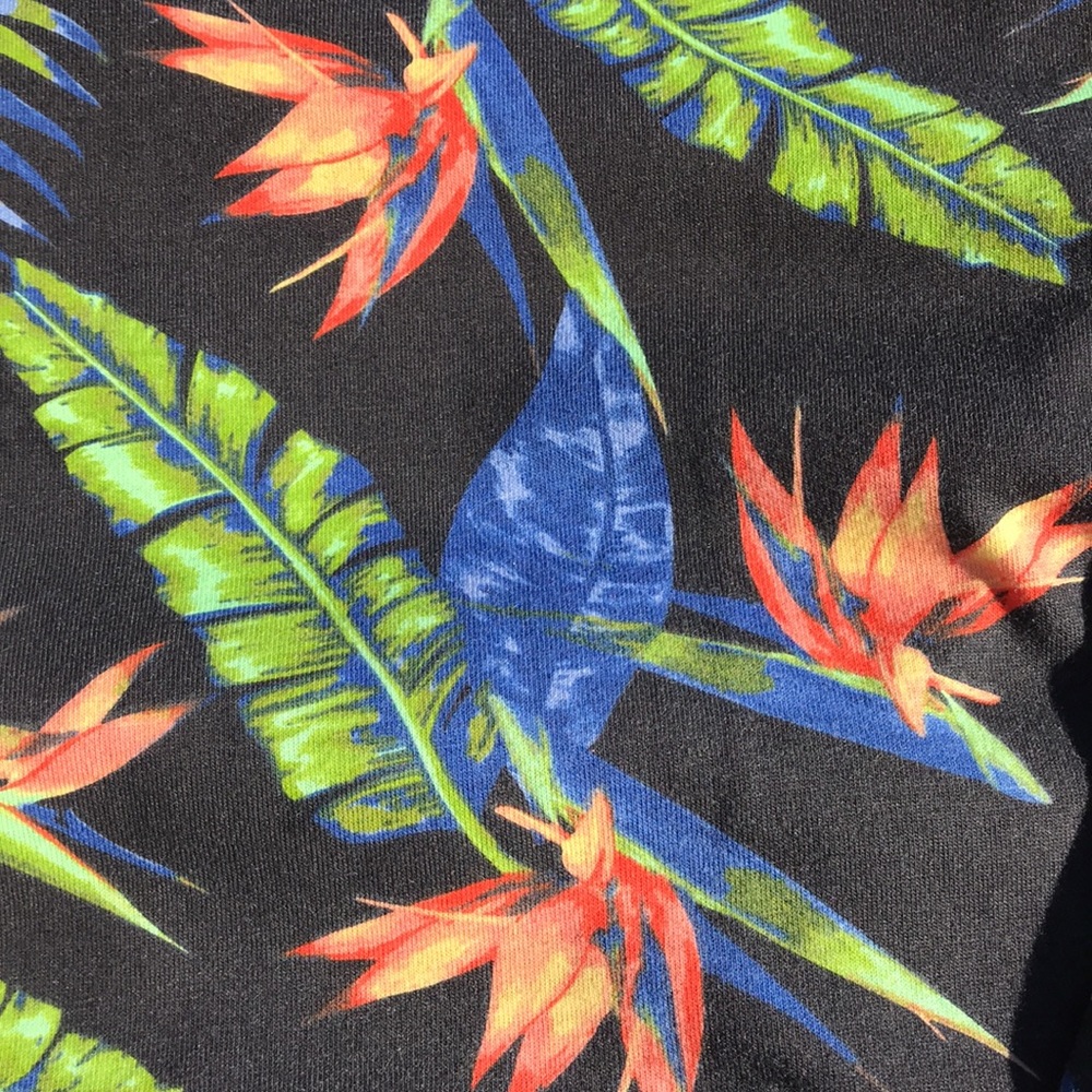 Bedford Fair Tropical Print Short-sleeved Tee shirt Size Large Like New - Picture 6 of 7